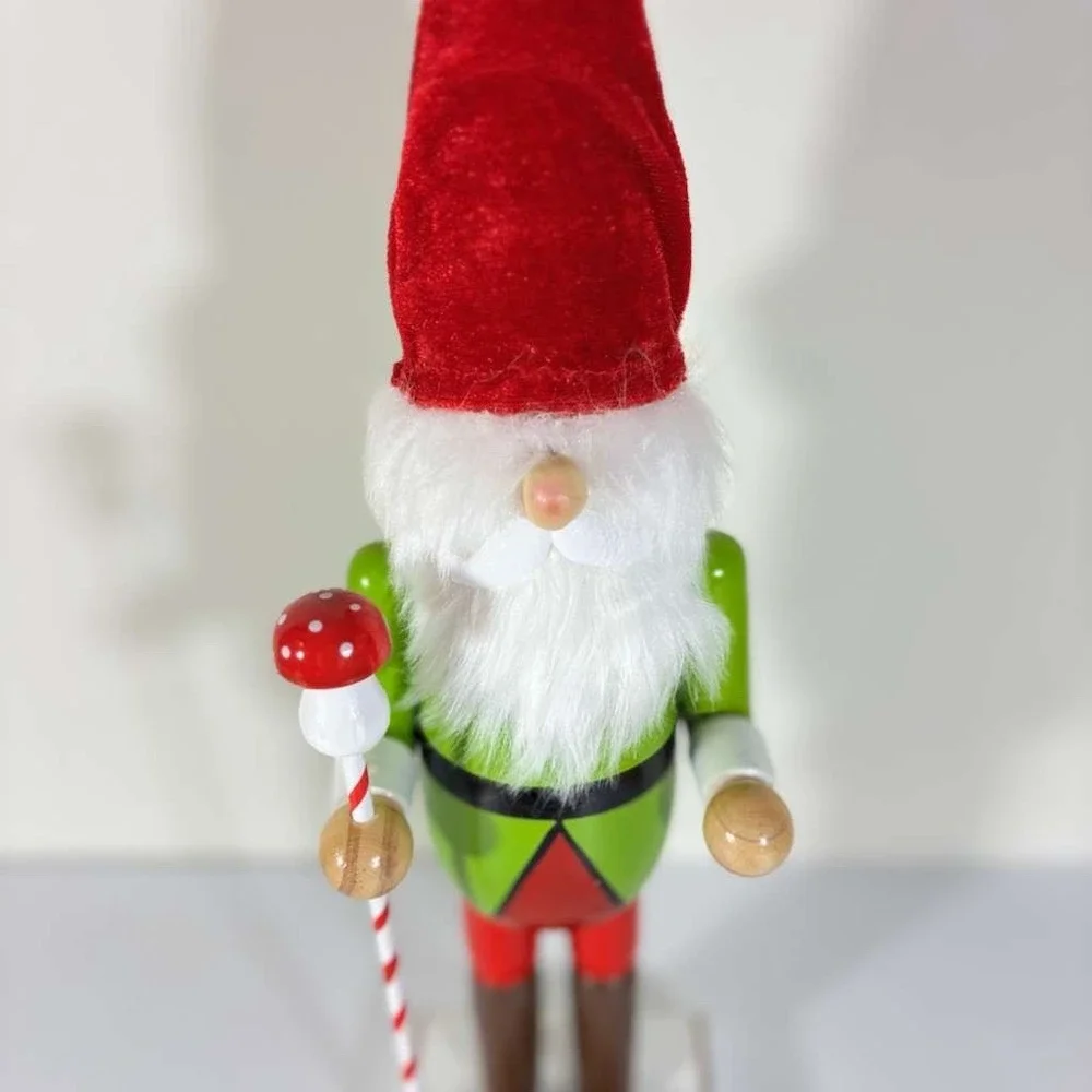 Gnome Nutcracker f -  Target 2022 Wooden 14